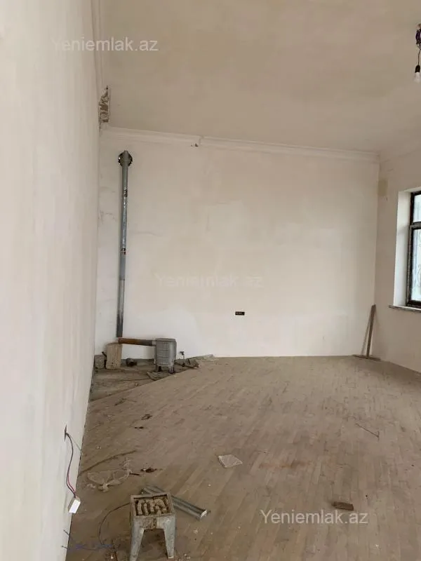 Satılır 7 otaqlı həyət evi 508 m²