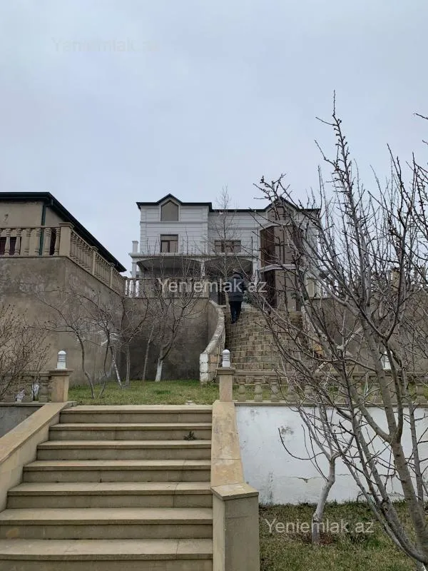 Satılır 7 otaqlı həyət evi 508 m²