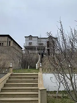Satılır 7 otaqlı həyət evi 508 m²