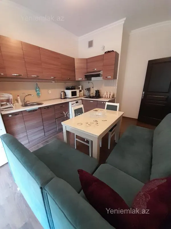 Satılır 3 otaqlı yeni tikili 85 m²