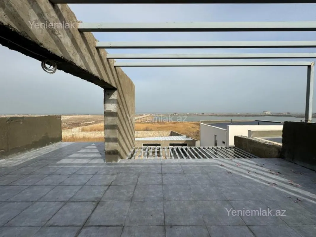 Satılır 7 otaqlı həyət evi 500 m²