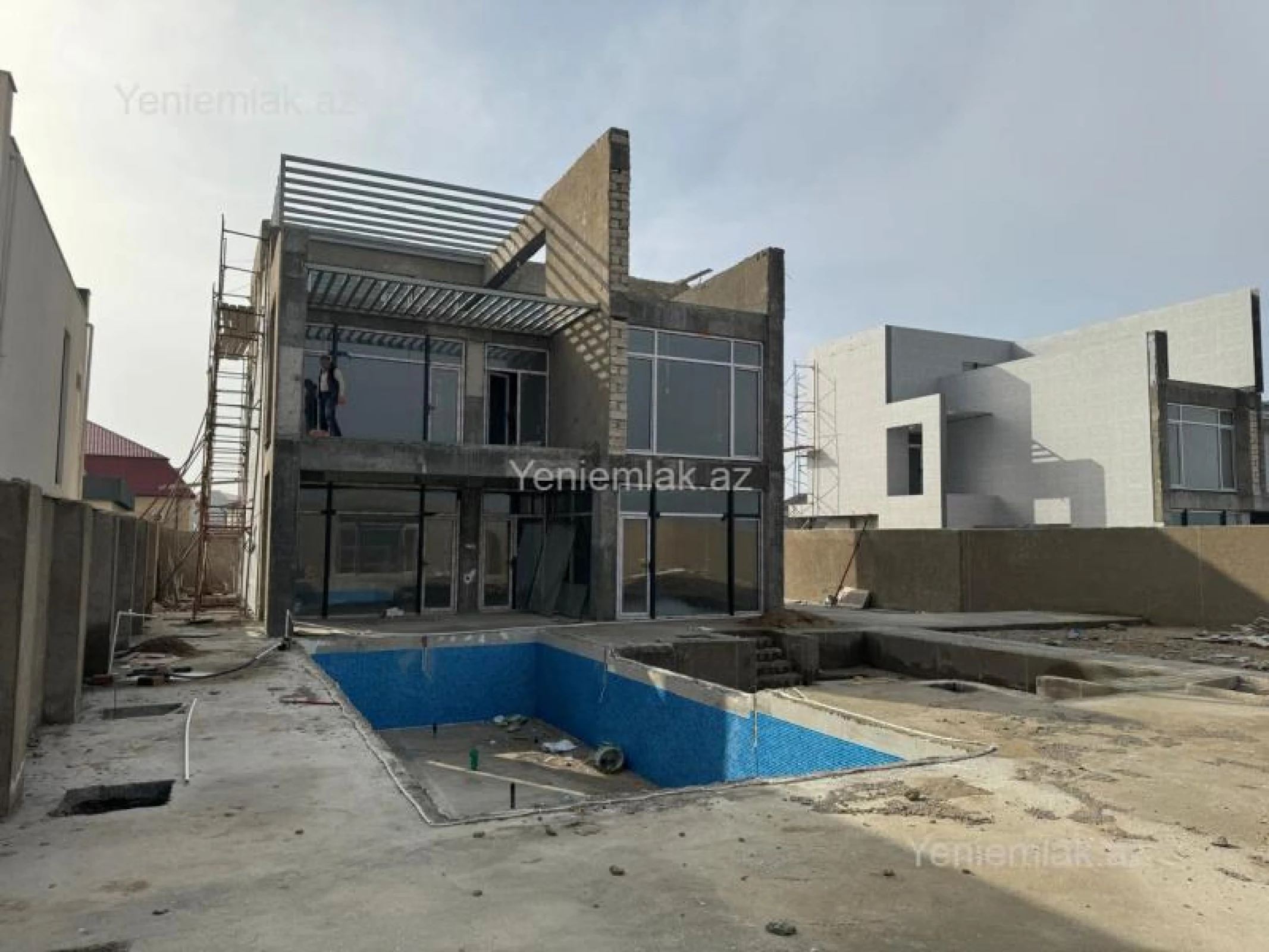 Satılır 7 otaqlı həyət evi 500 m²