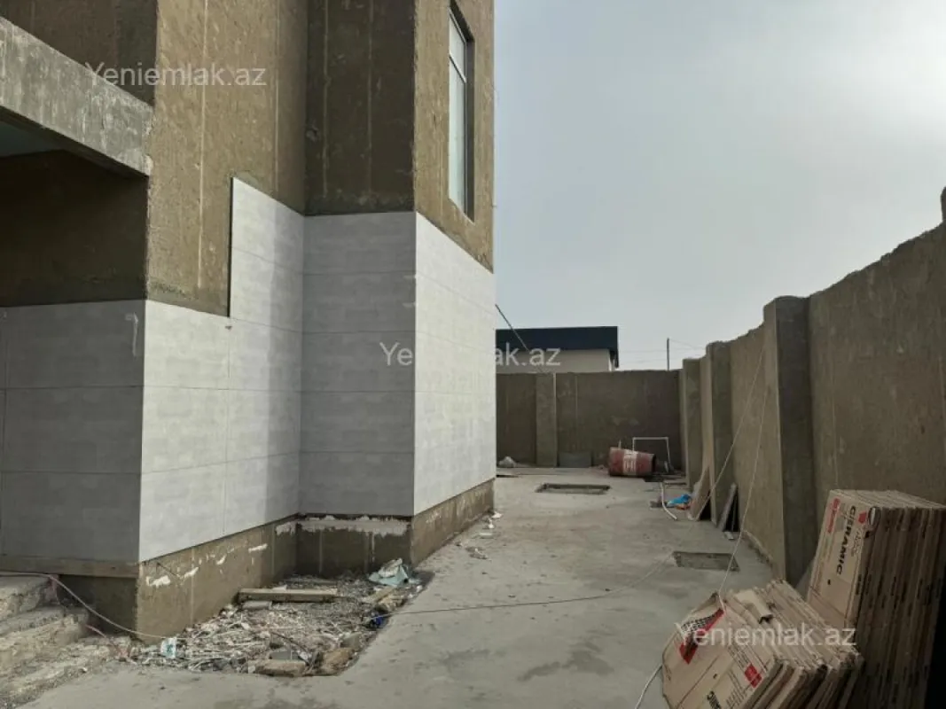 Satılır 7 otaqlı həyət evi 500 m²