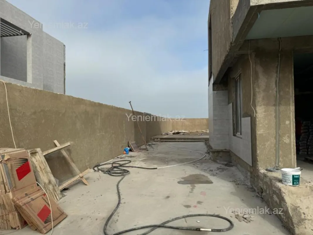 Satılır 7 otaqlı həyət evi 500 m²