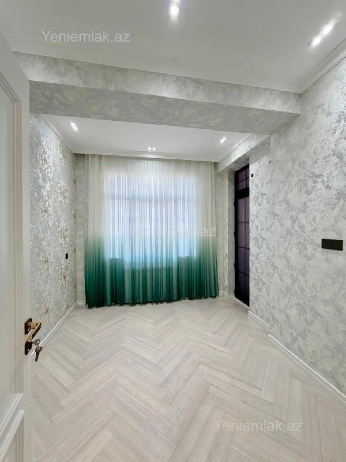 Satılır 3 otaqlı yeni tikili 140 m²