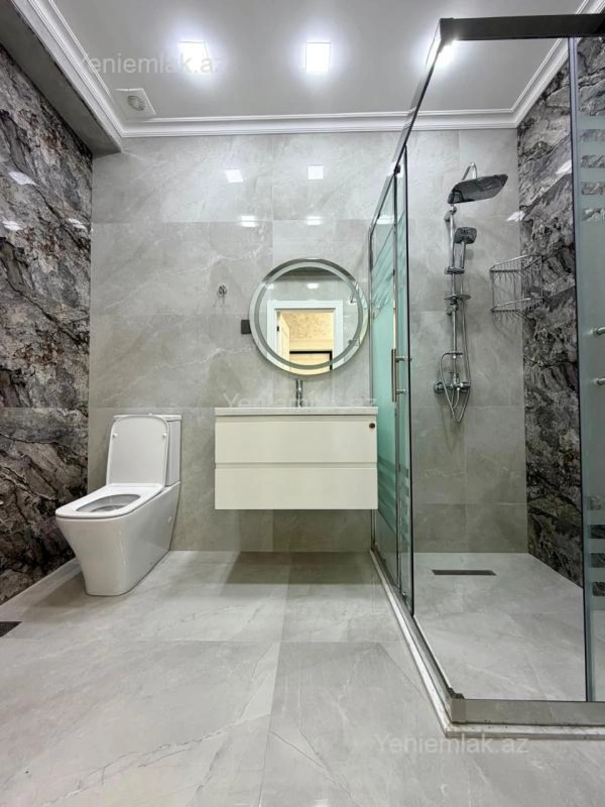 Satılır 3 otaqlı yeni tikili 140 m²