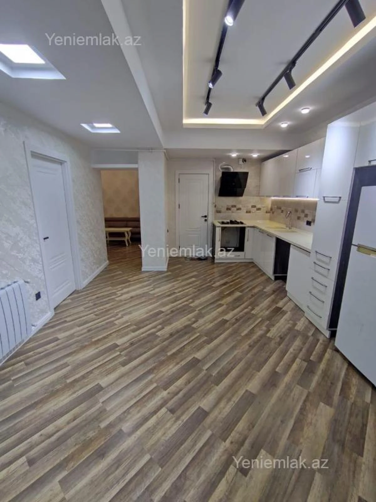 Satılır 3 otaqlı yeni tikili 95 m²