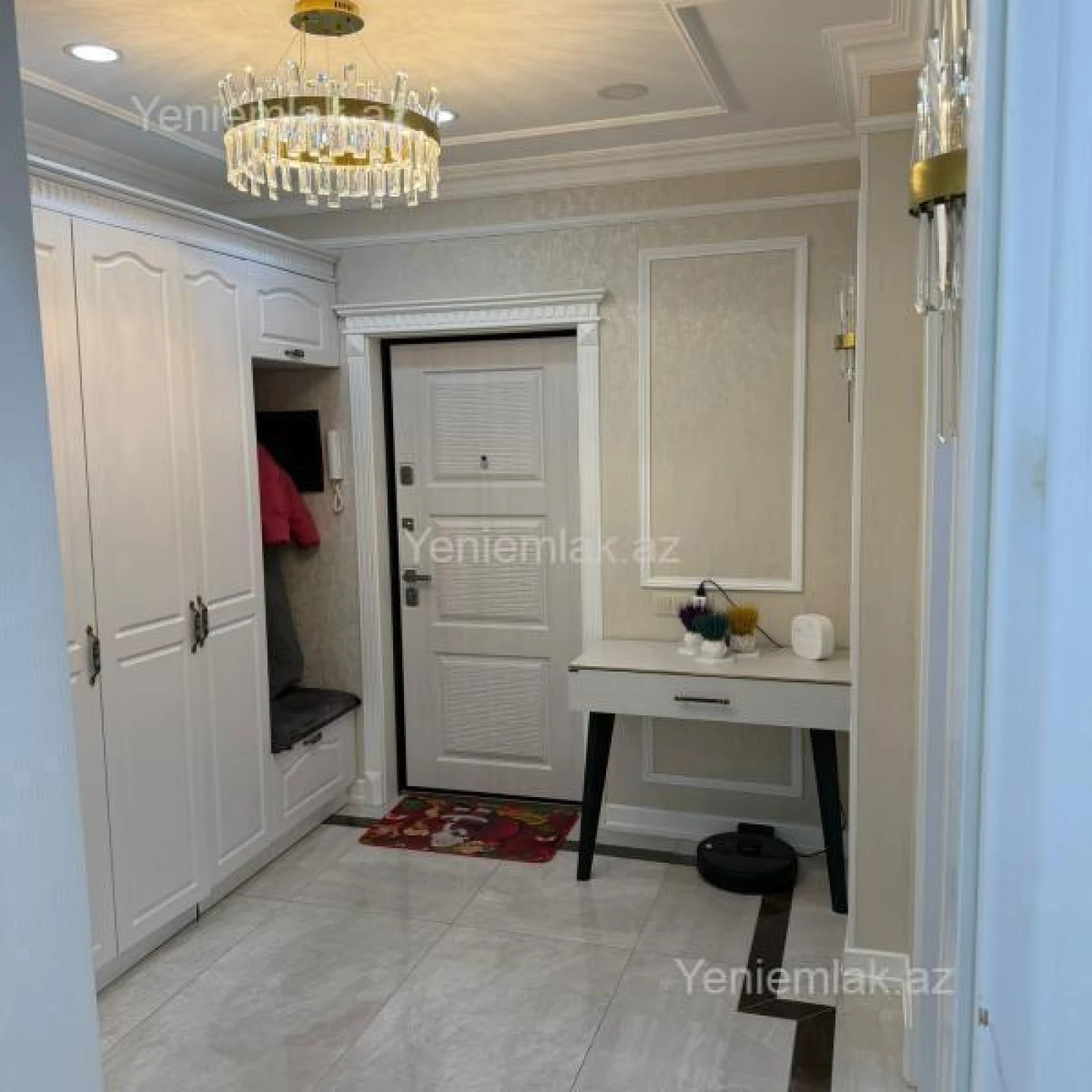 Satılır 3 otaqlı köhnə tikili 100 m²