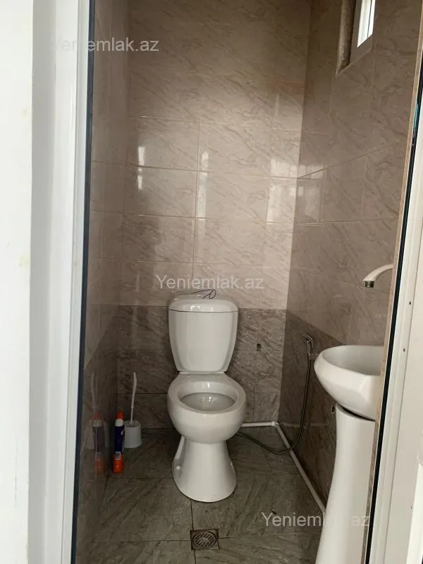 Satılır 5 otaqlı həyət evi 220 m²