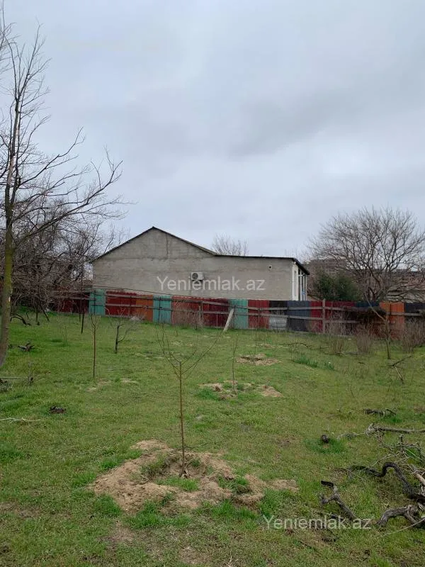 Satılır 5 otaqlı həyət evi 220 m²