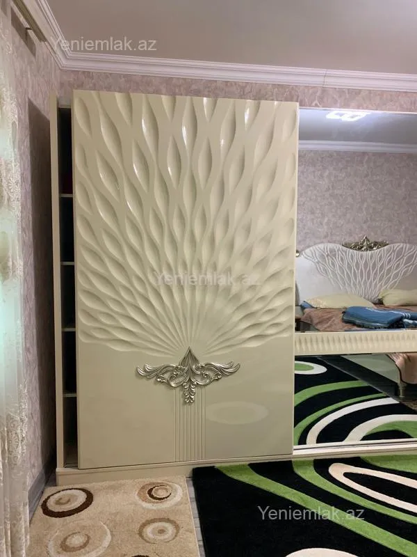 Satılır 5 otaqlı həyət evi 220 m²