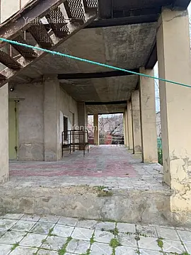 Satılır 5 otaqlı həyət evi 220 m²