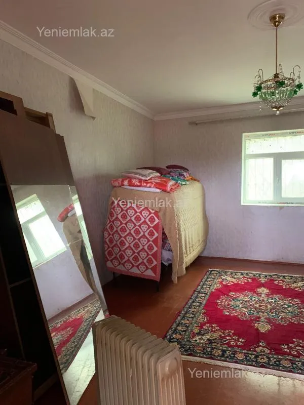 Satılır 5 otaqlı həyət evi 220 m²