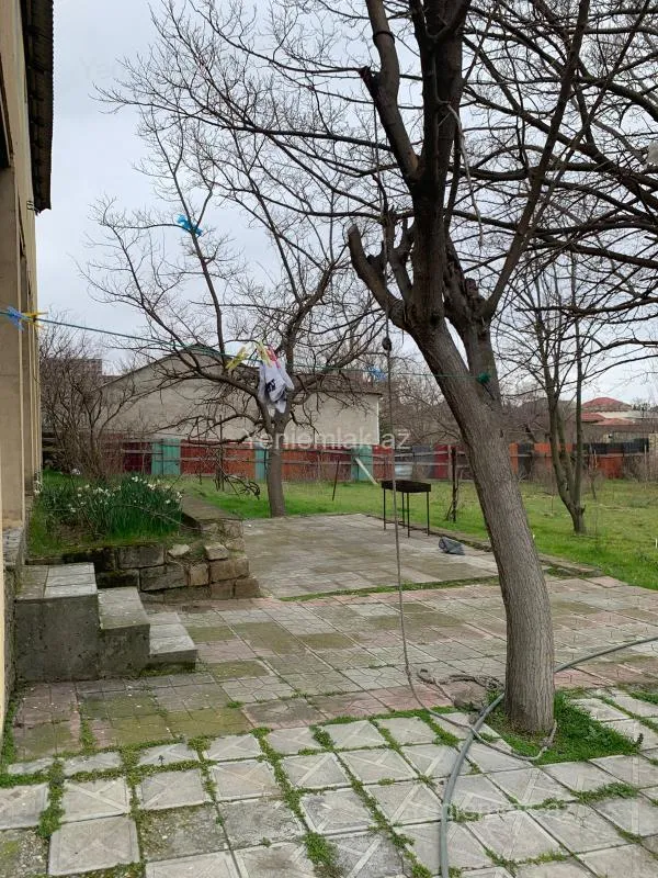 Satılır 5 otaqlı həyət evi 220 m²