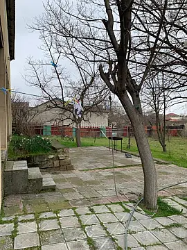 Satılır 5 otaqlı həyət evi 220 m²
