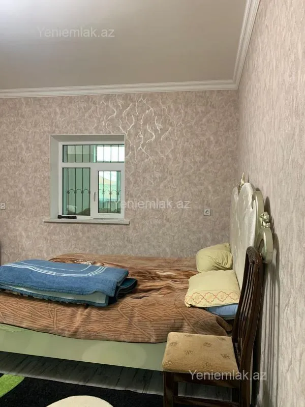 Satılır 5 otaqlı həyət evi 220 m²