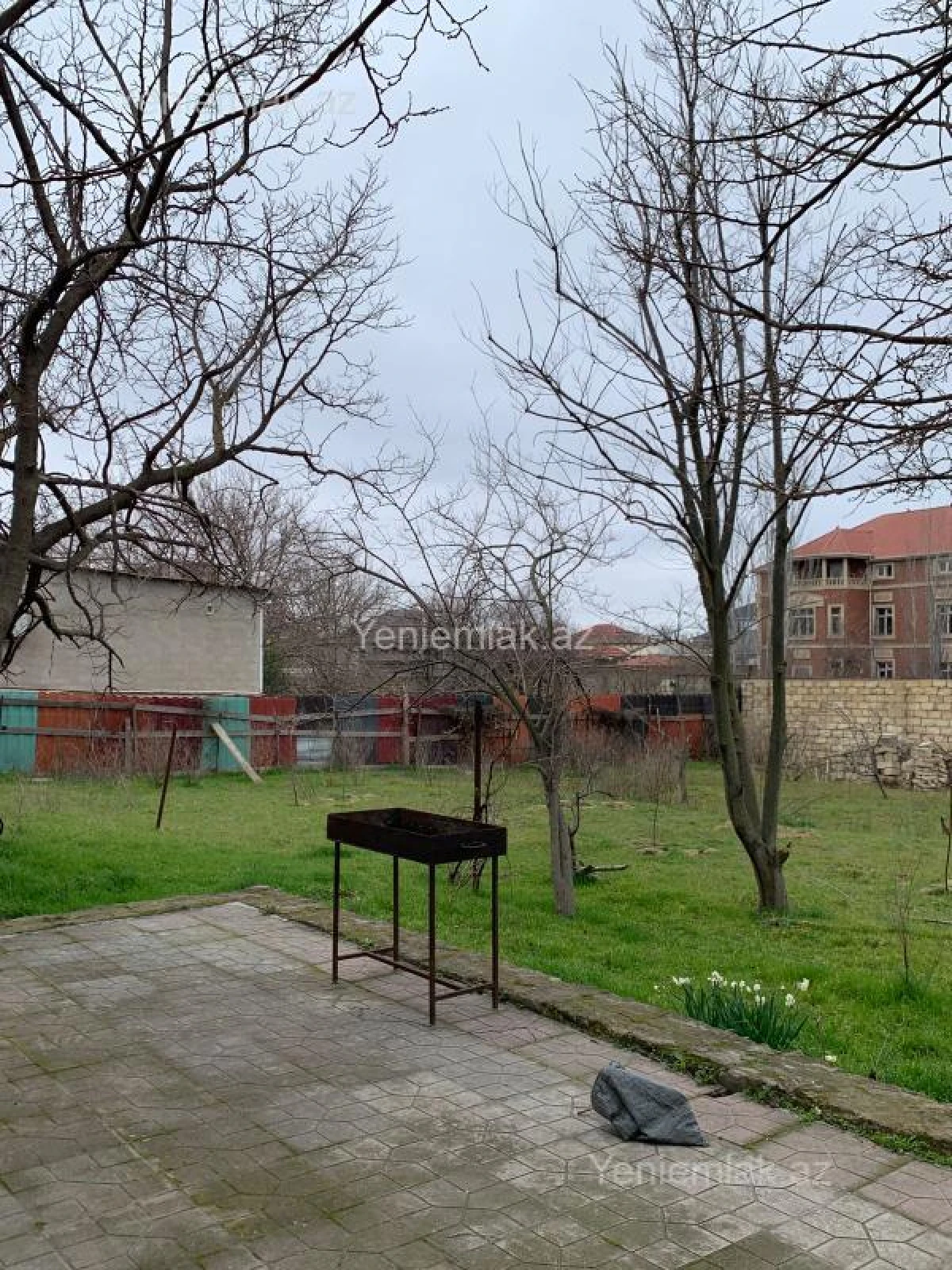 Satılır 5 otaqlı həyət evi 220 m²