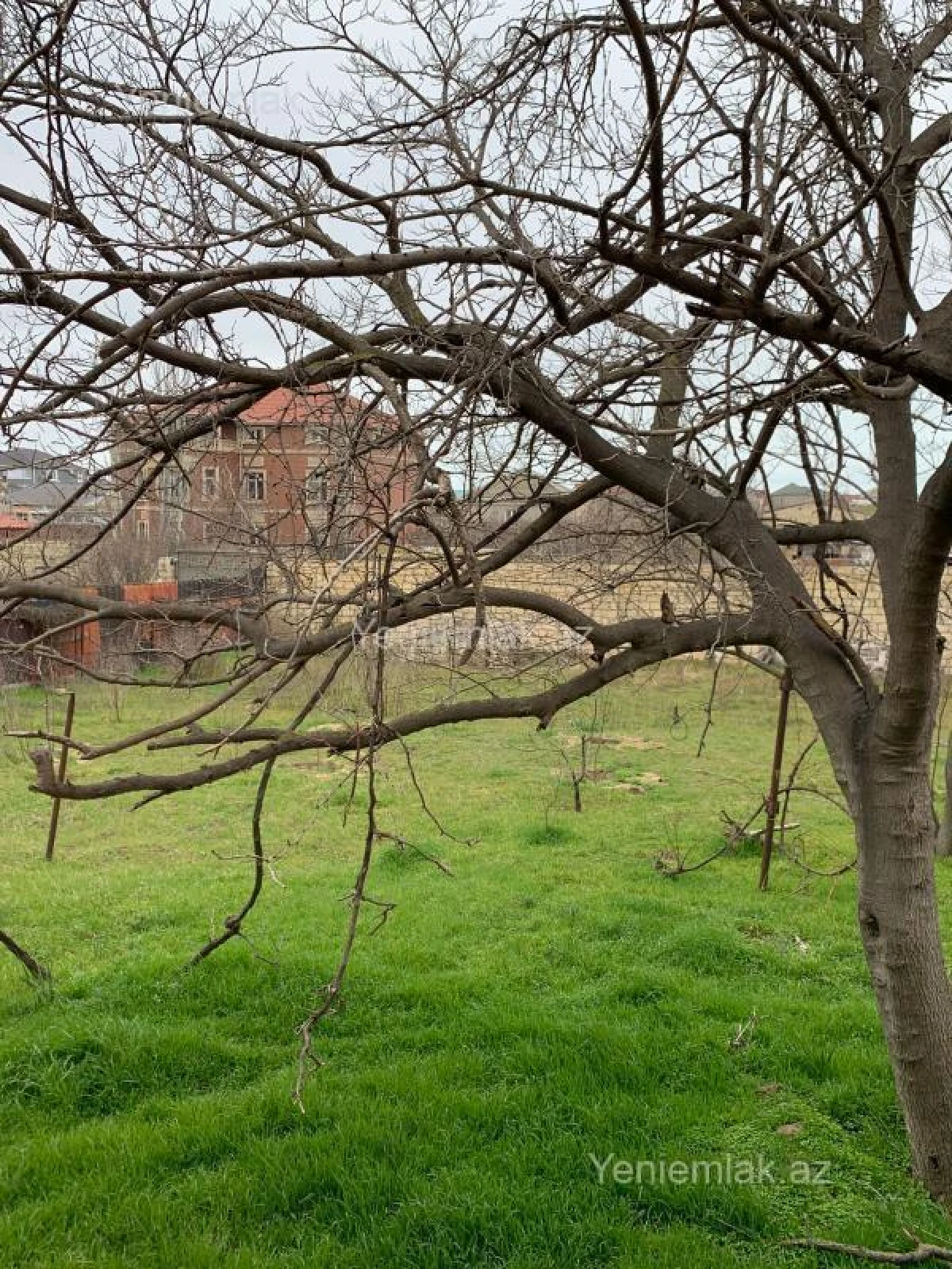 Satılır 5 otaqlı həyət evi 220 m²