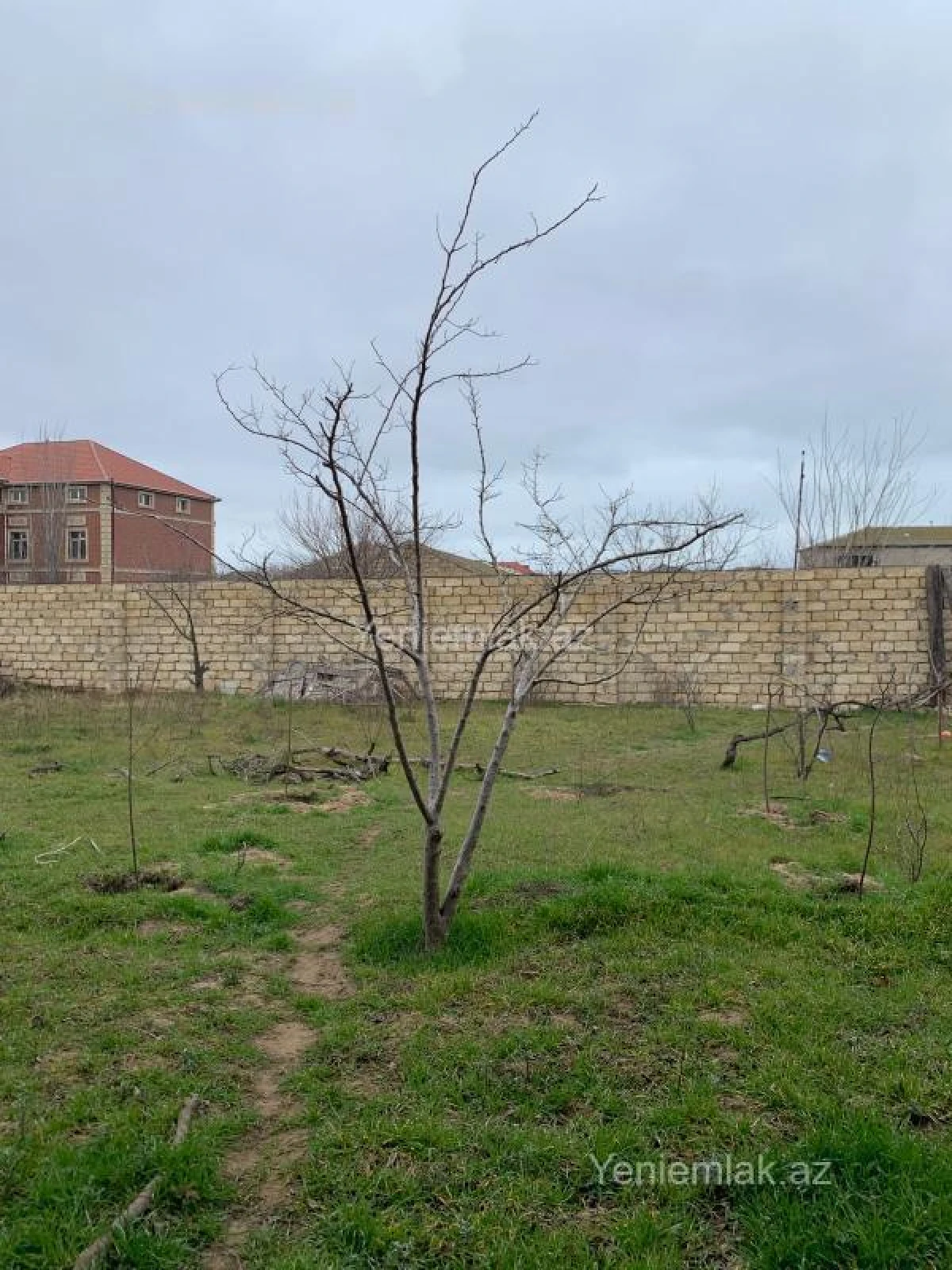 Satılır 5 otaqlı həyət evi 220 m²