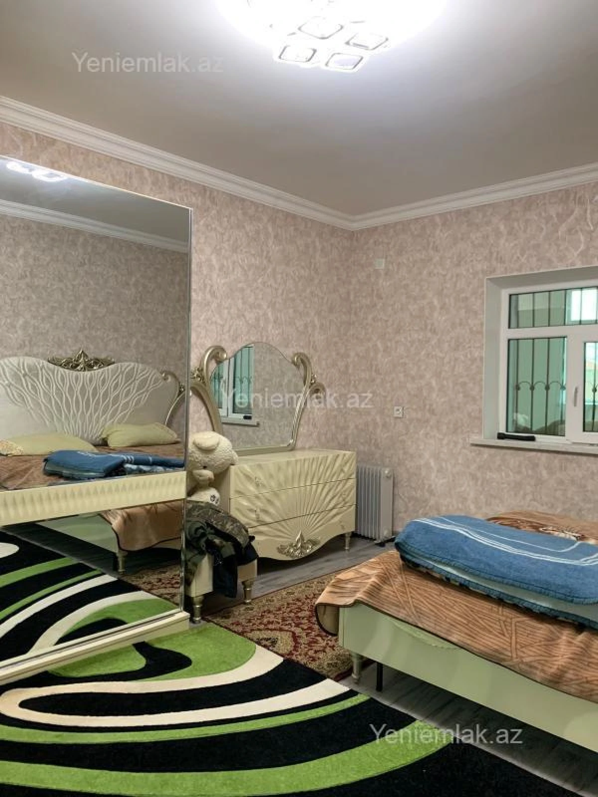 Satılır 5 otaqlı həyət evi 220 m²