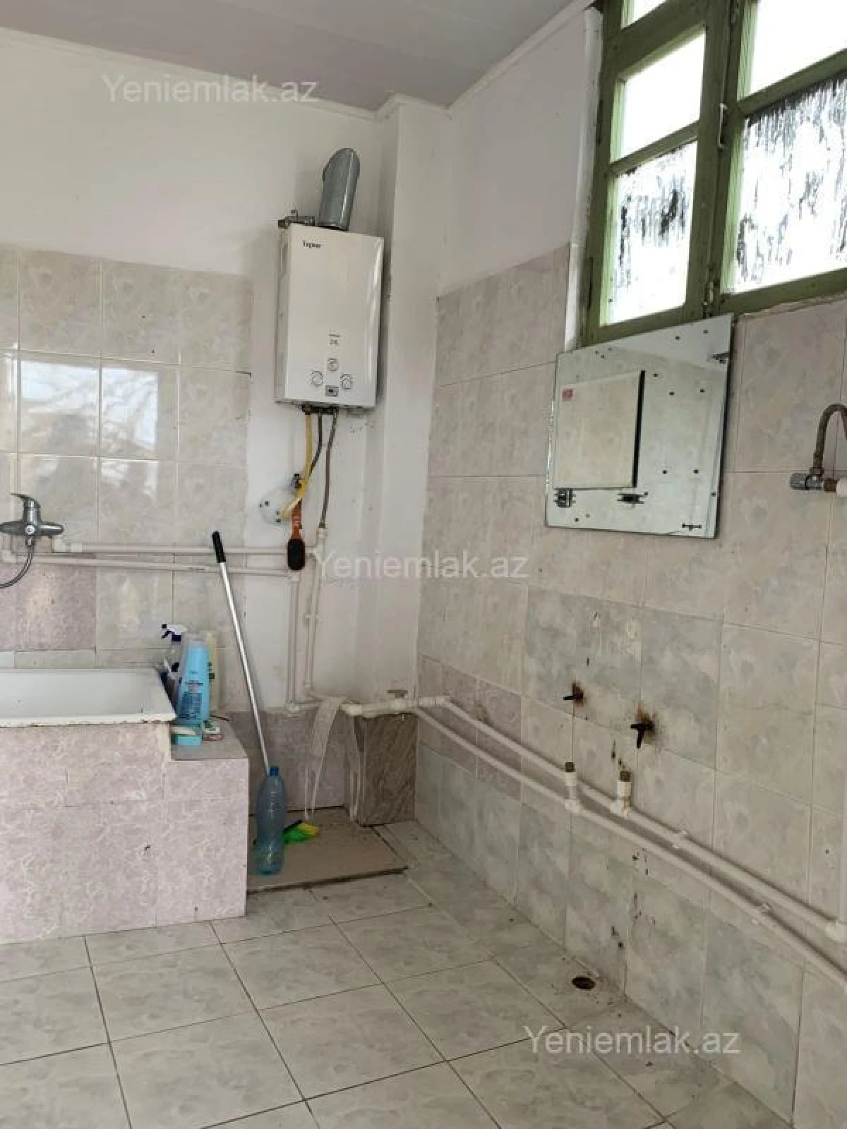 Satılır 5 otaqlı həyət evi 220 m²