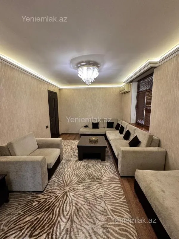Satılır 2 otaqlı köhnə tikili 55 m²