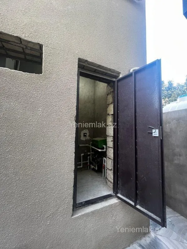 Satılır 4 otaqlı həyət evi 112 m²