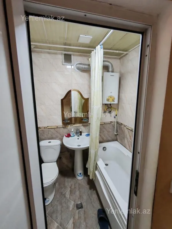 Satılır 2 otaqlı köhnə tikili 50 m²