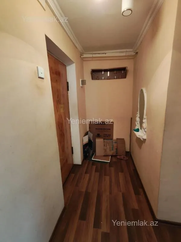 Satılır 2 otaqlı köhnə tikili 50 m²