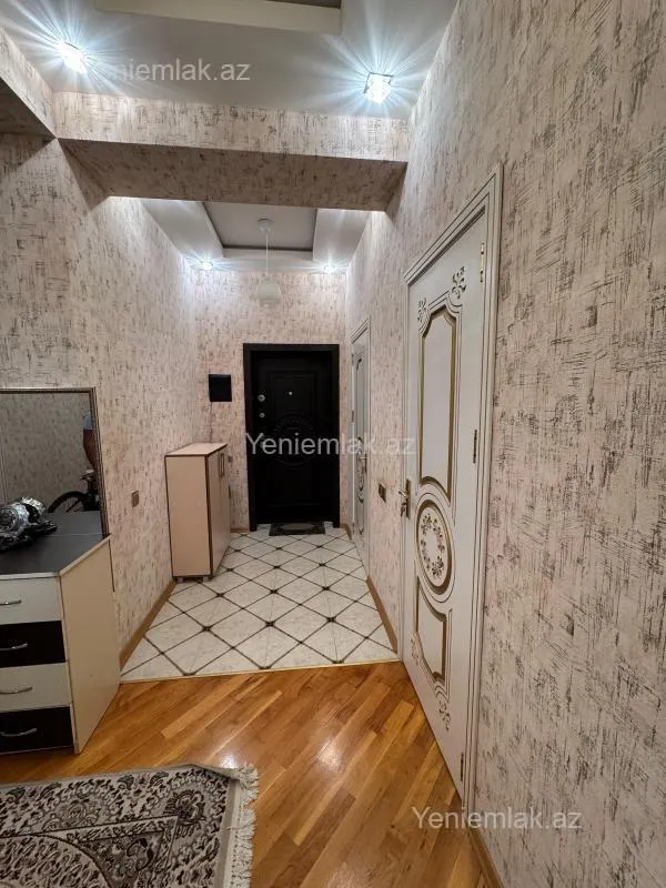 Satılır 3 otaqlı yeni tikili 90 m²
