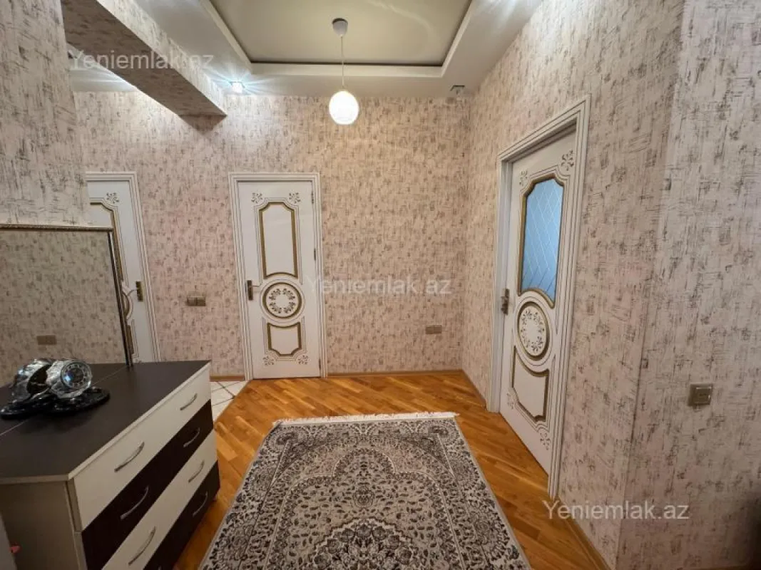 Satılır 3 otaqlı yeni tikili 90 m²