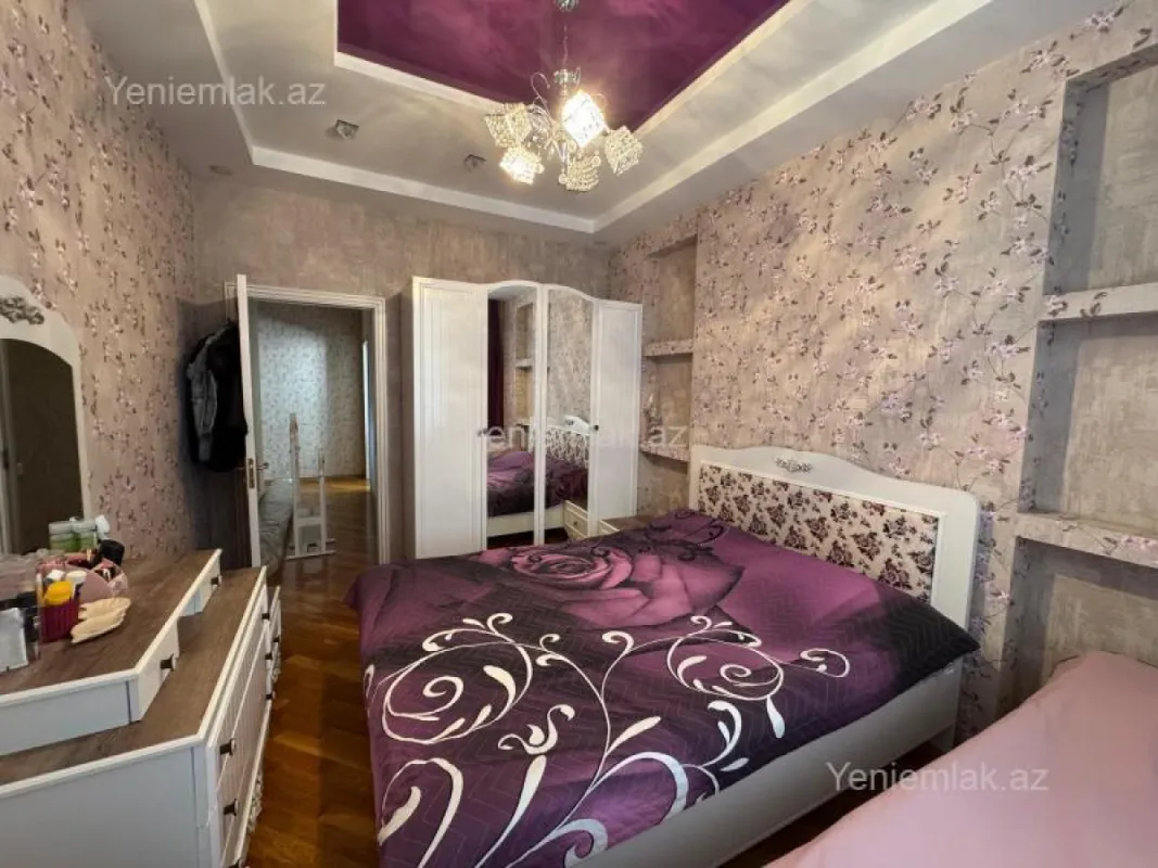 Satılır 3 otaqlı yeni tikili 90 m²