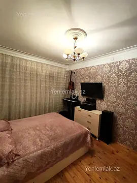 Satılır 3 otaqlı köhnə tikili 80 m²