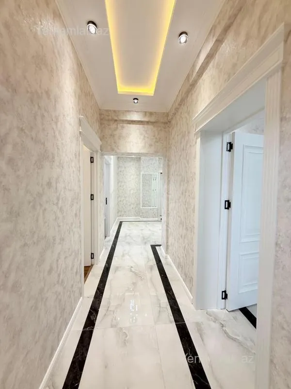 Satılır 3 otaqlı yeni tikili 120 m²