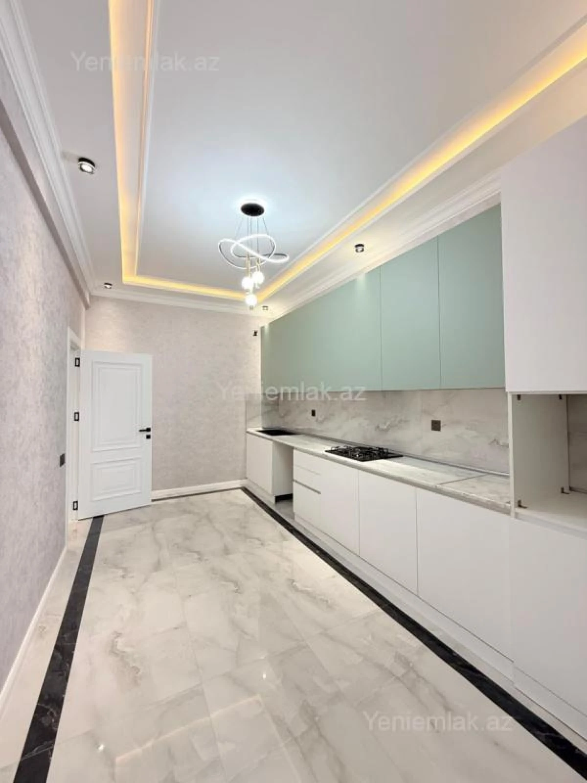 Satılır 3 otaqlı yeni tikili 120 m²
