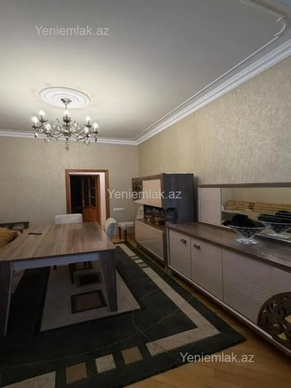 Satılır 3 otaqlı köhnə tikili 85 m²