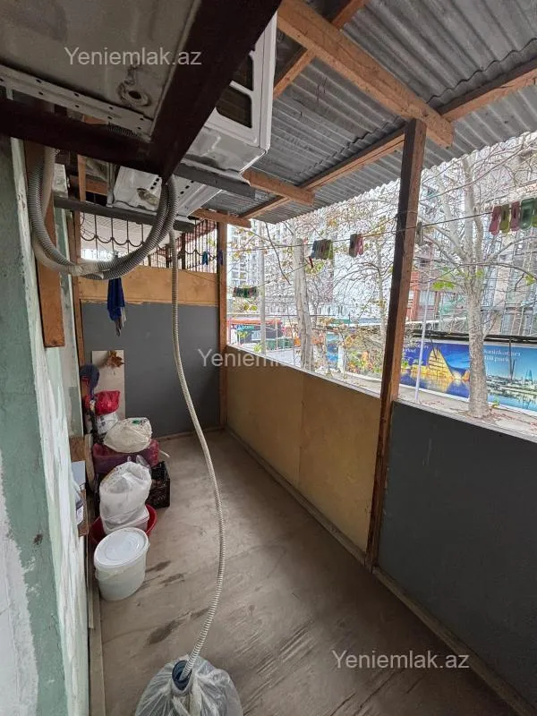 Satılır 2 otaqlı köhnə tikili 82 m²
