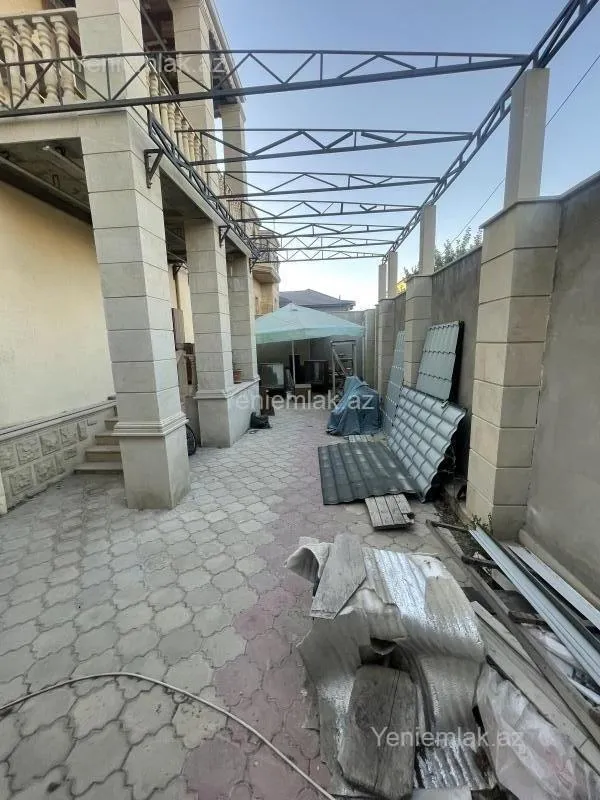 Satılır 5 otaqlı həyət evi 180 m²