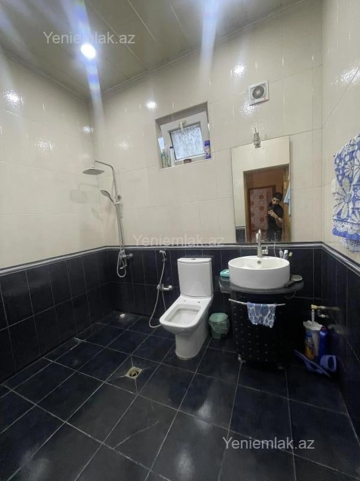 Satılır 5 otaqlı həyət evi 180 m²