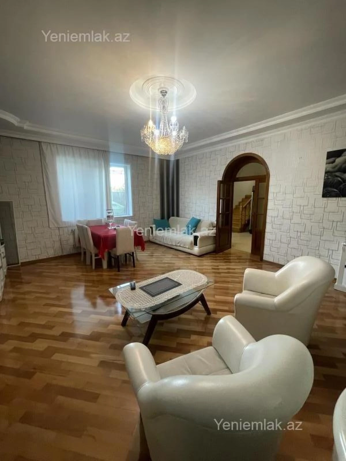 Satılır 5 otaqlı həyət evi 180 m²