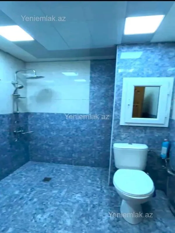 Satılır 4 otaqlı köhnə tikili 140 m²