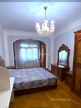 Satılır 4 otaqlı köhnə tikili 140 m²