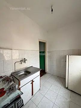 Satılır 1 otaqlı köhnə tikili 35 m²
