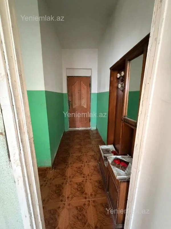 Satılır 1 otaqlı köhnə tikili 35 m²
