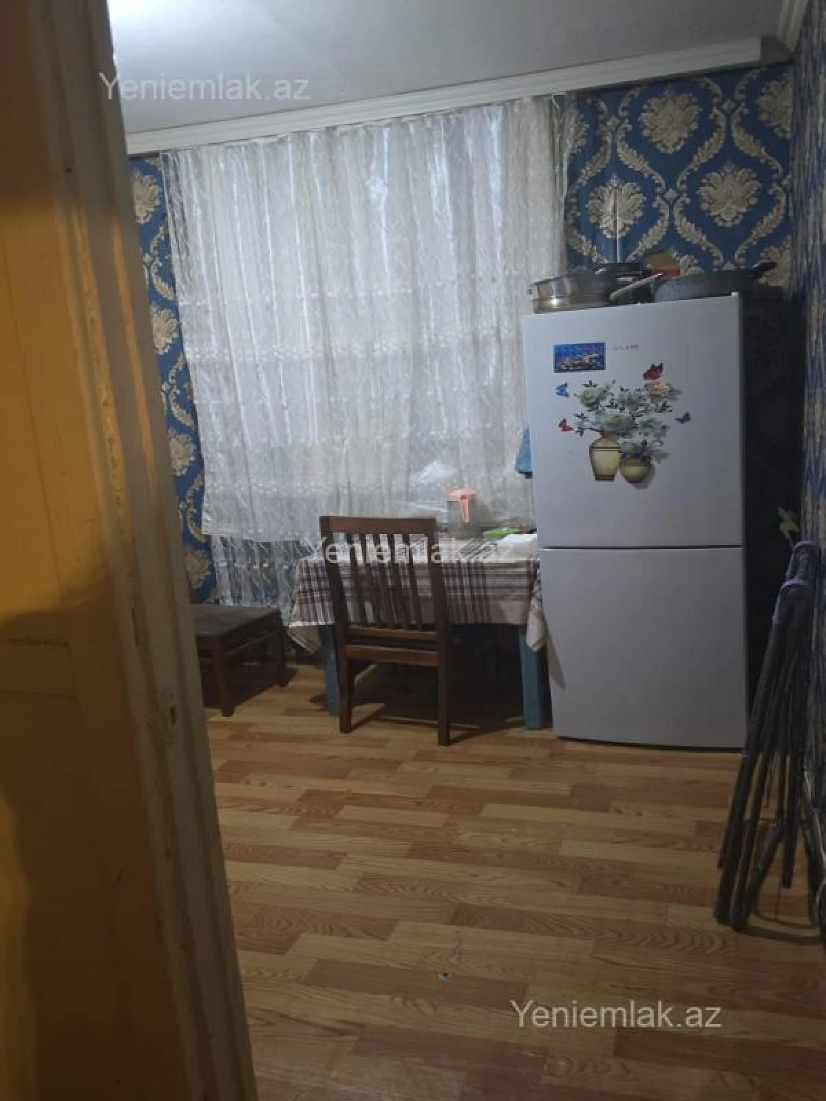 Satılır 2 otaqlı köhnə tikili 60 m²