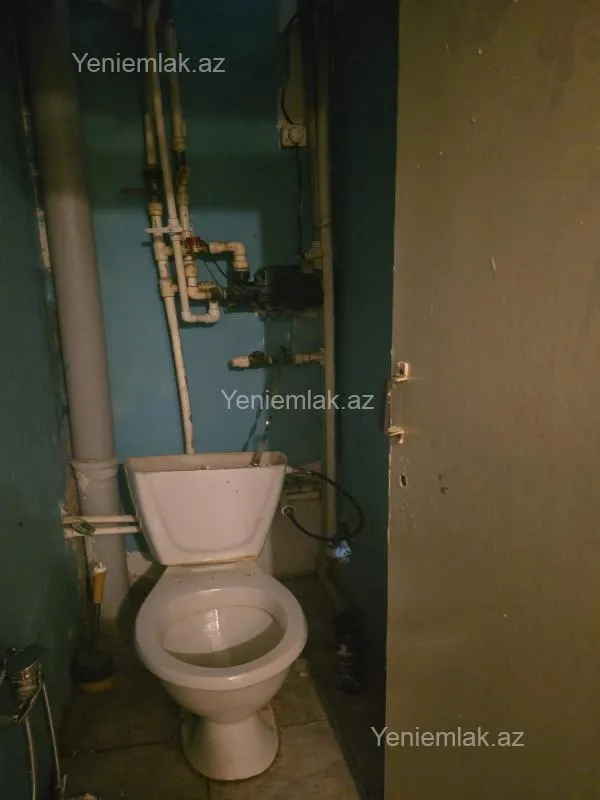 Satılır 2 otaqlı köhnə tikili 60 m²