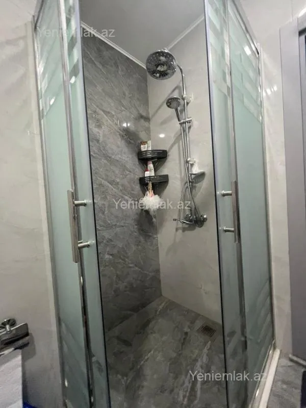 Satılır 2 otaqlı yeni tikili 82.5 m²