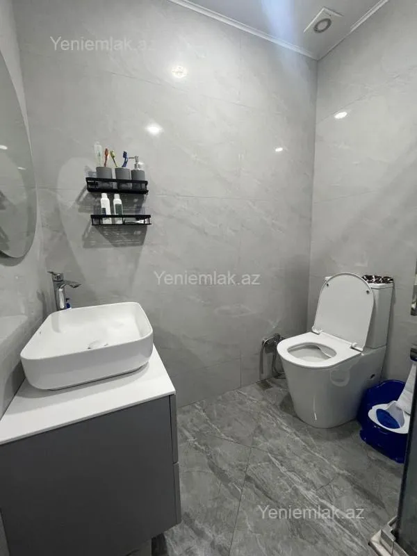 Satılır 2 otaqlı yeni tikili 82.5 m²