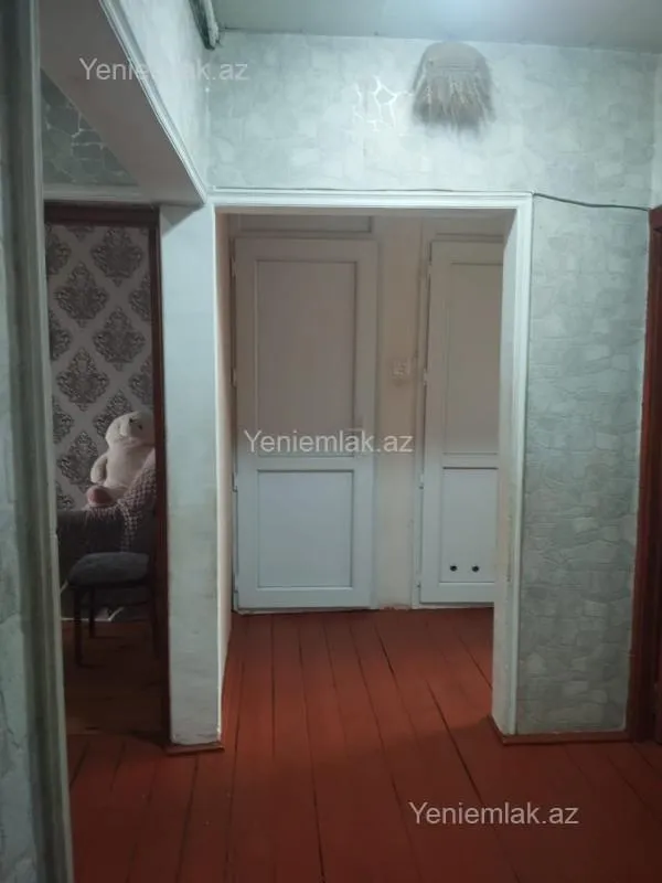 Satılır 3 otaqlı köhnə tikili 70 m²