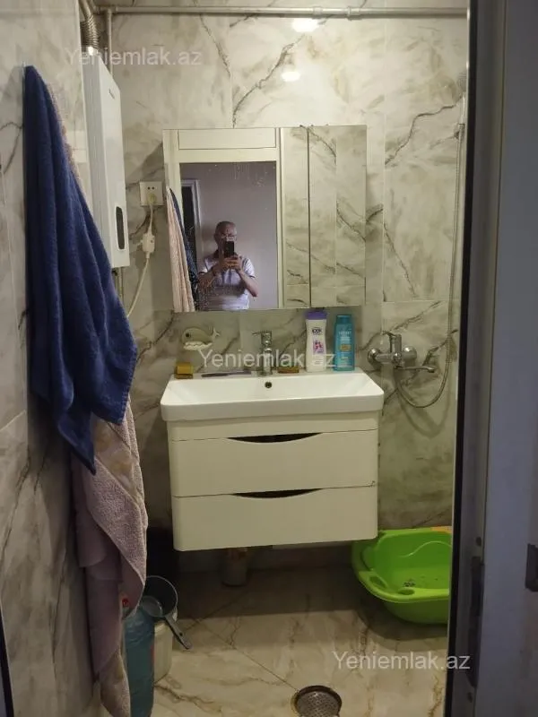 Satılır 3 otaqlı köhnə tikili 70 m²